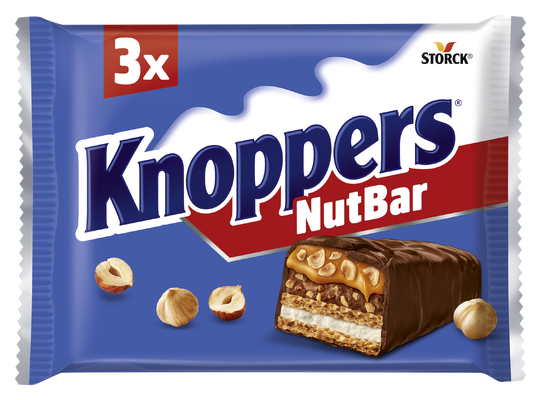 Knoppers NutBar 3 kosi - Vafelj z mlečno kremo (14,4%), lešnikovo kremo (14%), sesekljanimi lešniki (13,4%) in mehkim karamelom (22,2%), prevlečen z mlečno čokolado (29,5%)